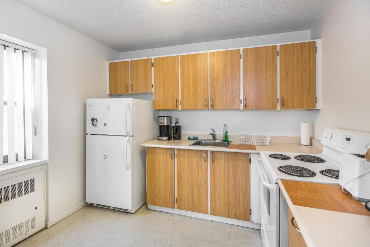 Toronto Furnished Living-Gerard Appartement Buitenkant foto