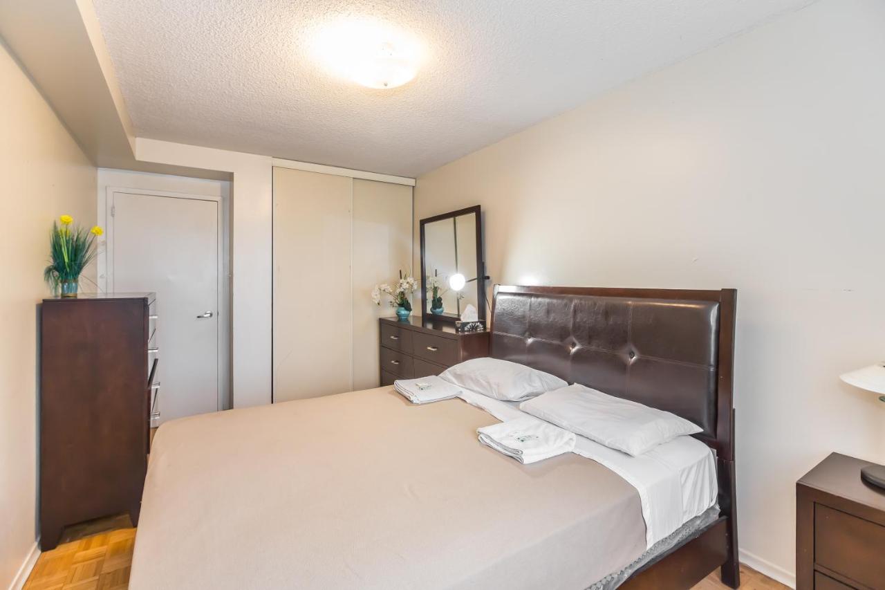 Toronto Furnished Living-Gerard Appartement Buitenkant foto