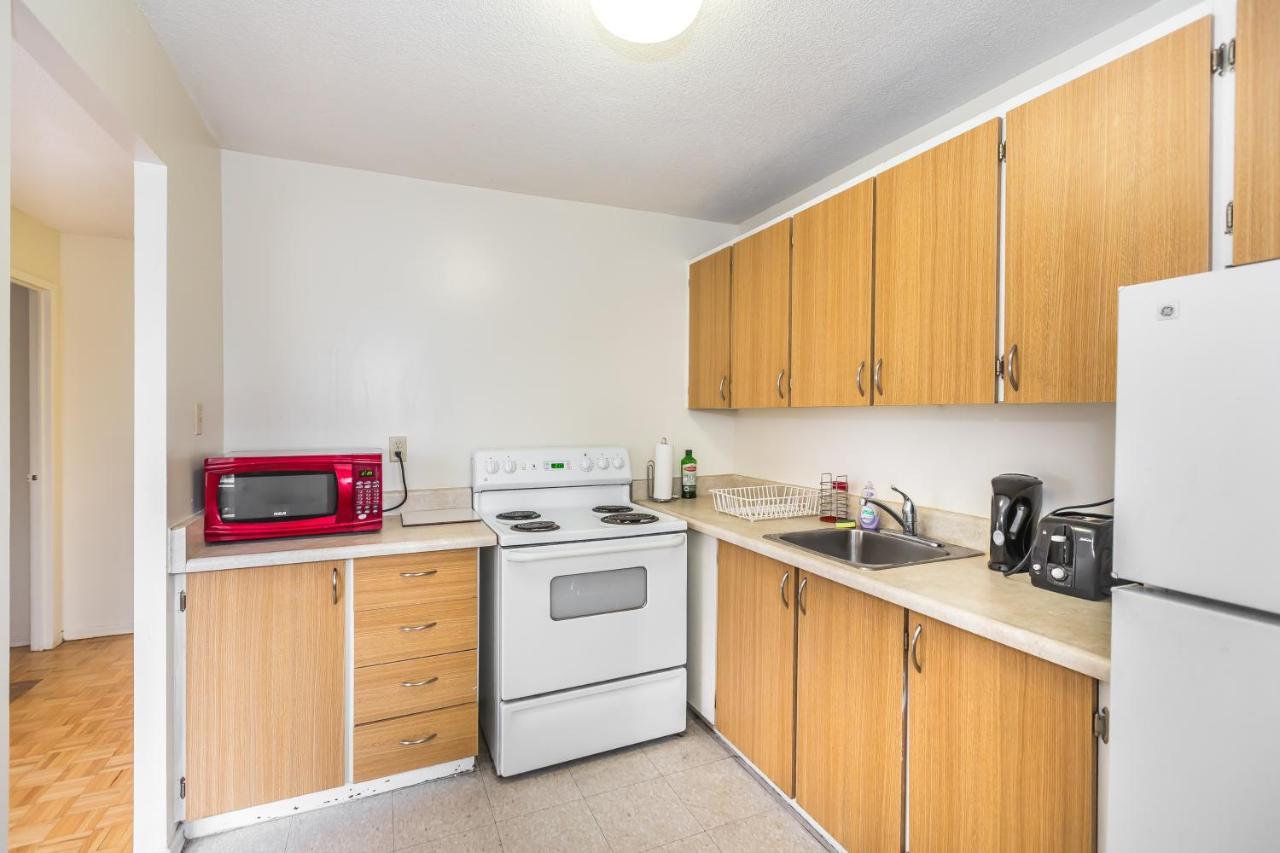 Toronto Furnished Living-Gerard Appartement Buitenkant foto