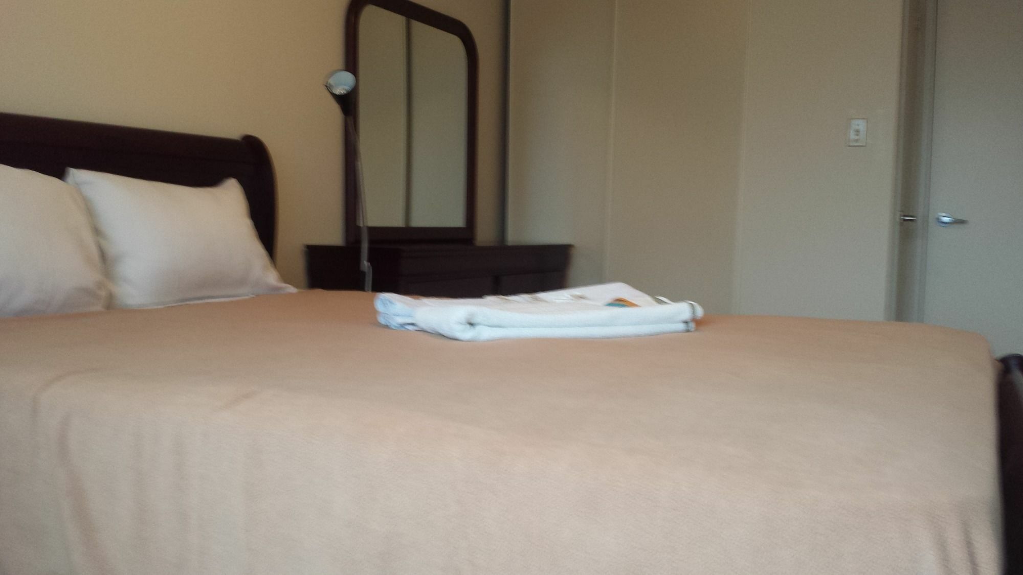 Toronto Furnished Living-Gerard Appartement Buitenkant foto